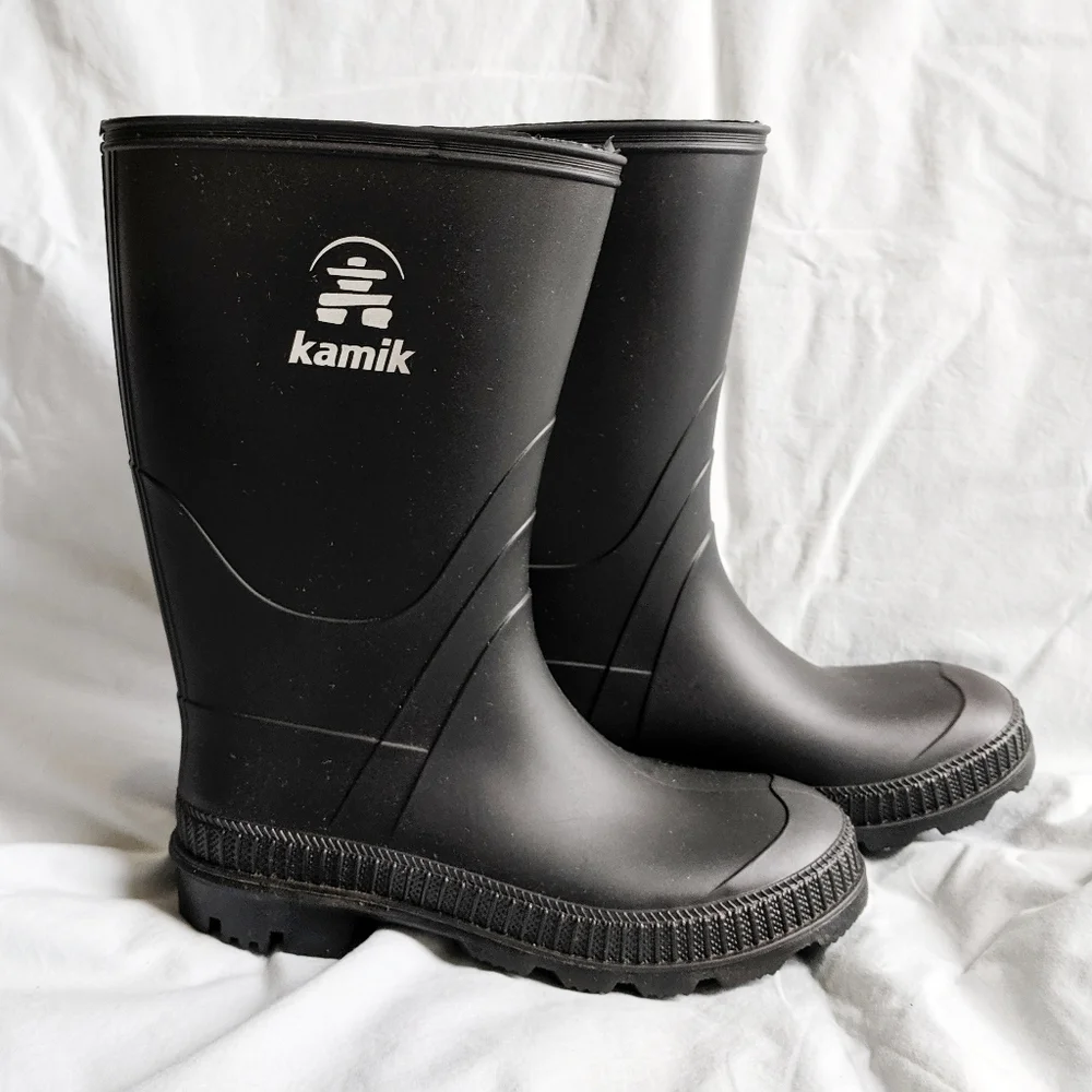 NWOT Kamil unisex stomp rain boots size 3